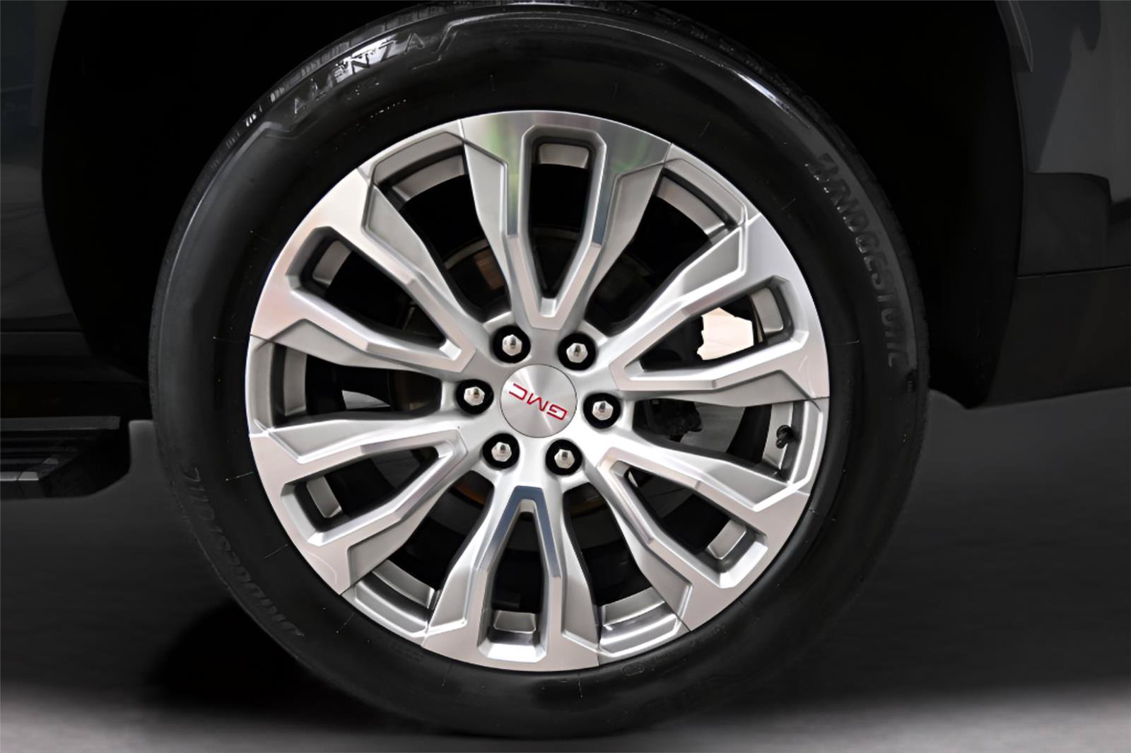 Used 2022 GMC Yukon XL Denali AWD/4WD image 35