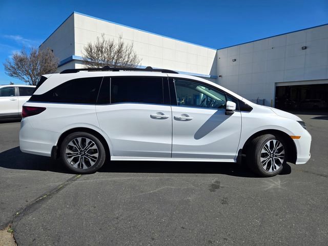 New 2026 Honda Odyssey Elite image 3