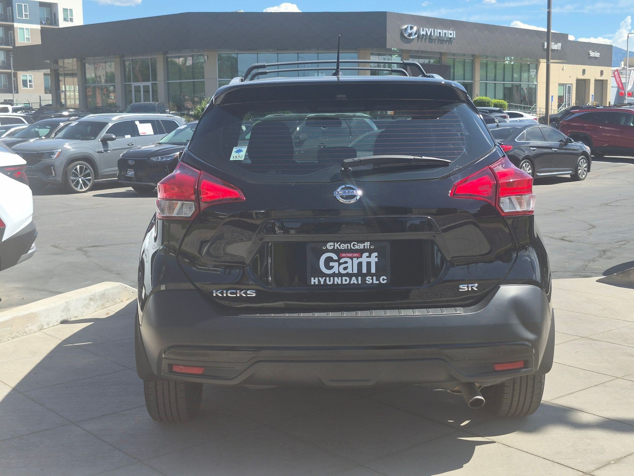 Used 2019 Nissan Kicks SR w/ Exterior Package FWD image 5