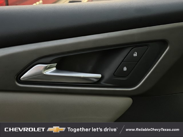 Used 2026 Chevrolet Traverse LT w/ Driver Confidence Package FWD image 26