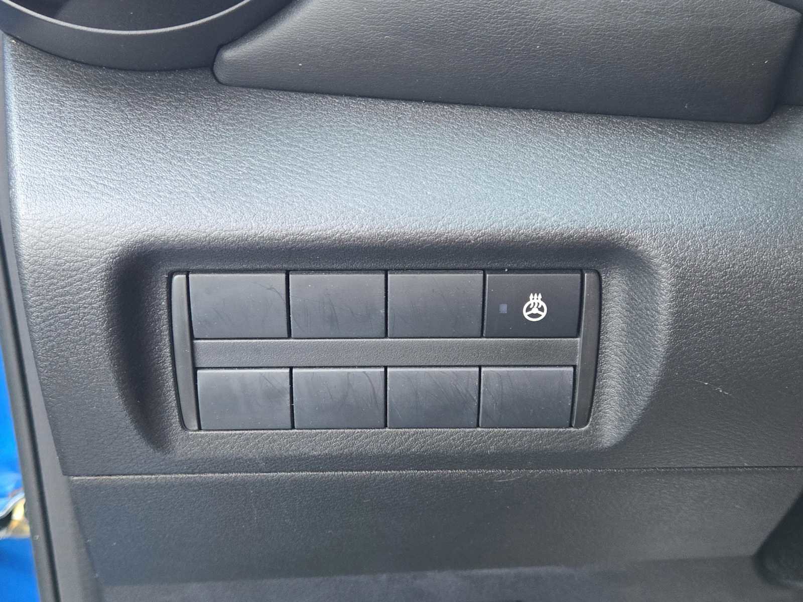 Used 2022 Nissan Kicks SR w/ Premium Package image 23