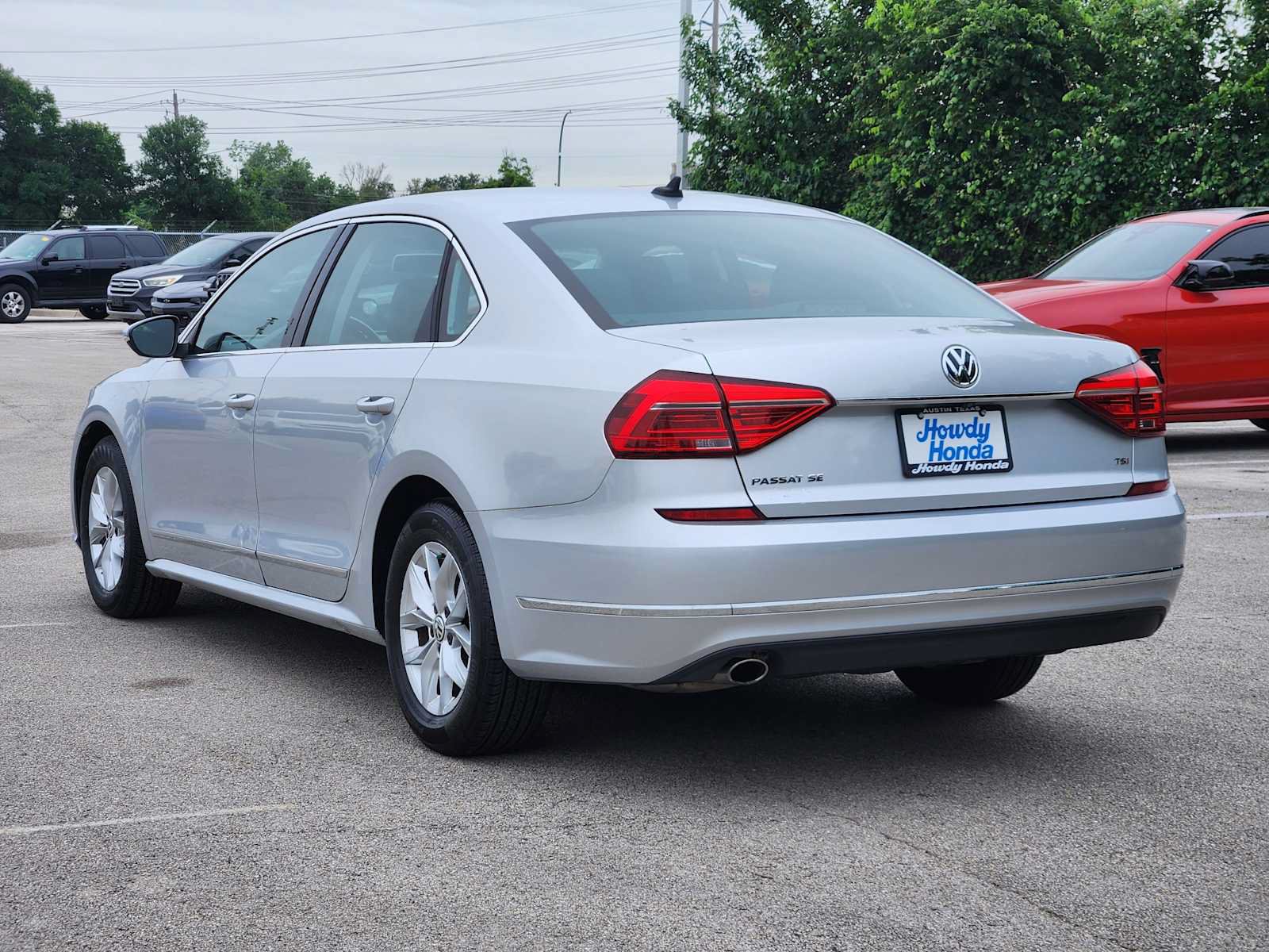Used 2016 Volkswagen Passat 1.8T SE w/ Lighting Package (P06) FWD image 5