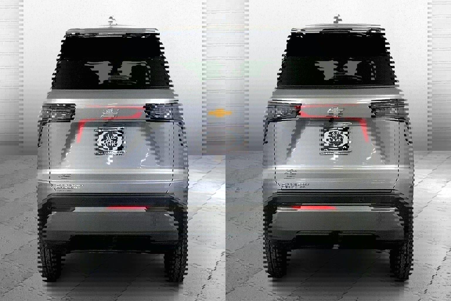 Used 2025 Chevrolet Equinox LT image 3