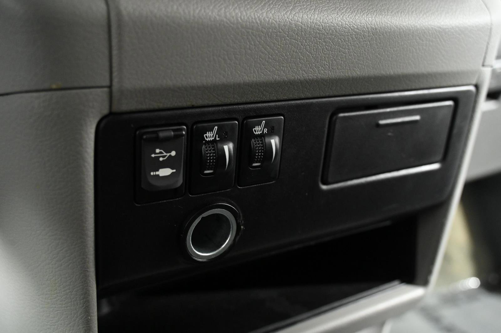 Used 2017 Toyota Sienna XLE image 15