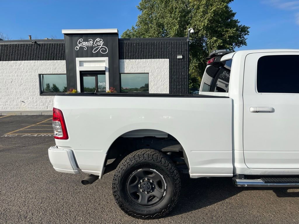 Used 2022 RAM 2500 Tradesman w/ Chrome Appearance Group AWD/4WD image 4