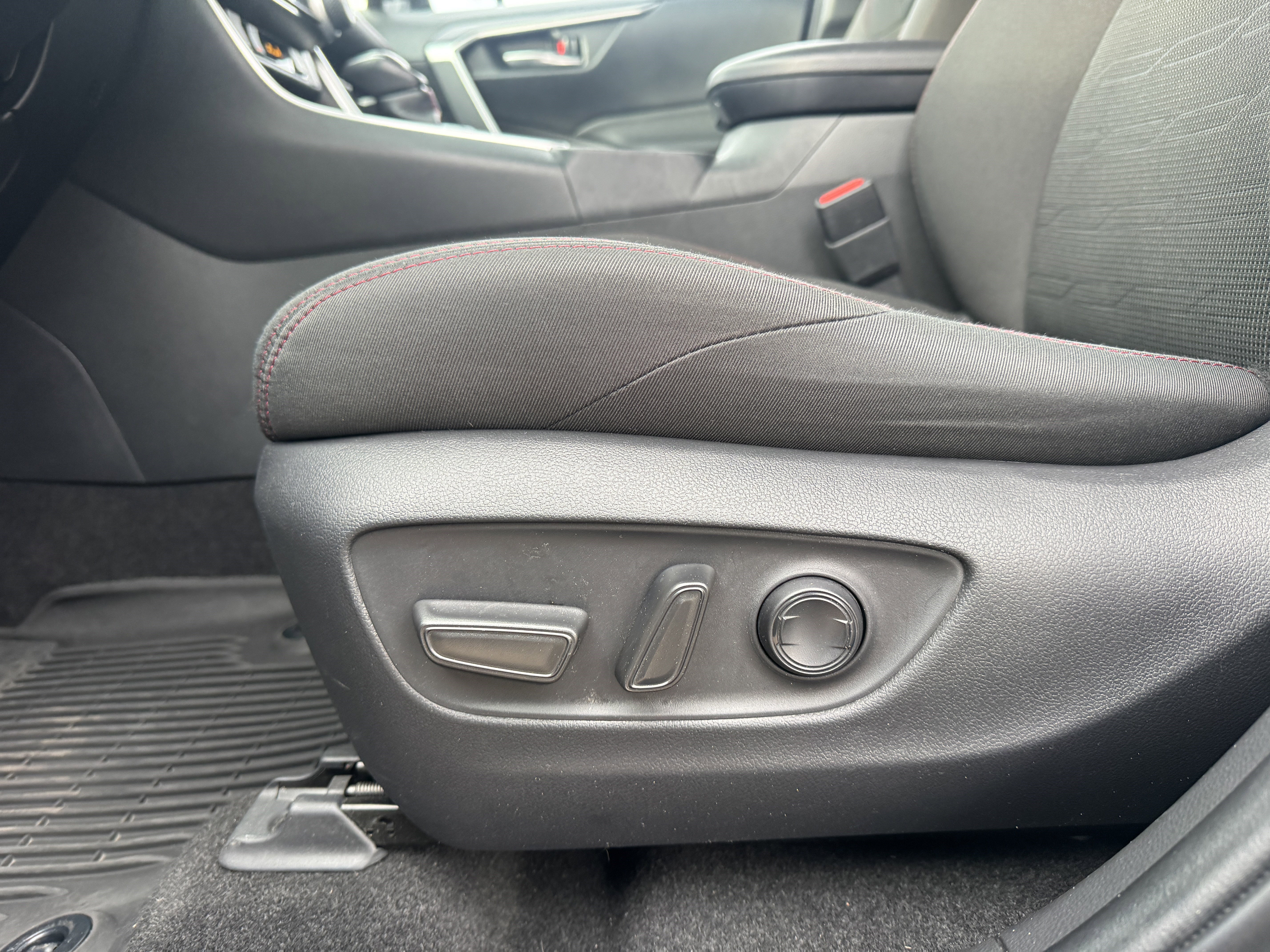 Certified 2024 Toyota RAV4 SE image 11