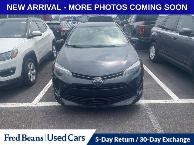 Used 2018 Toyota Corolla LE FWD image 2