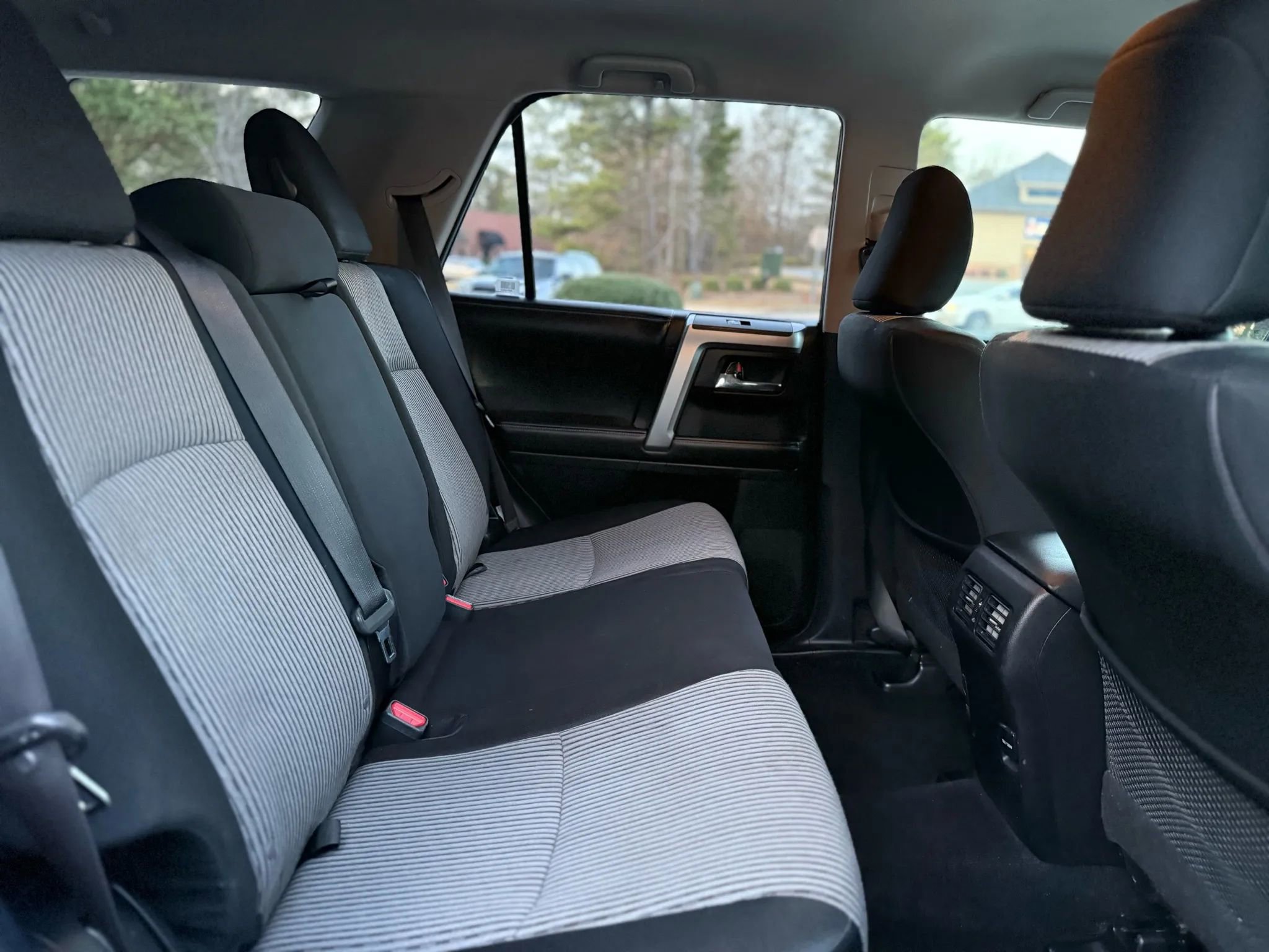 Used 2016 Toyota 4Runner SR5 AWD/4WD image 22