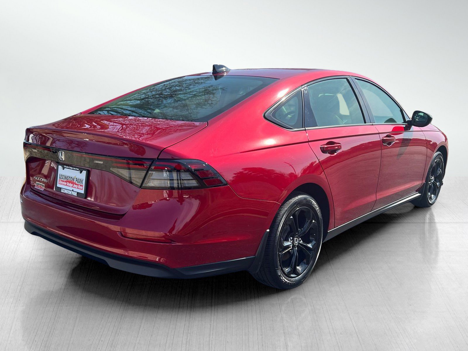 Used 2025 Honda Accord SE image 8