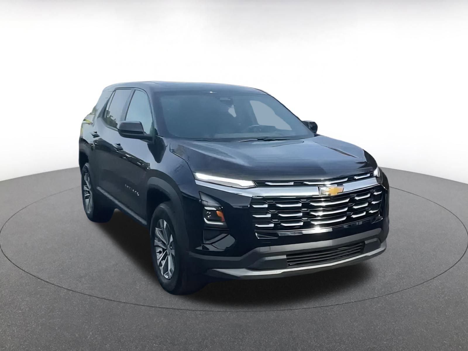Used 2025 Chevrolet Equinox LT image 3