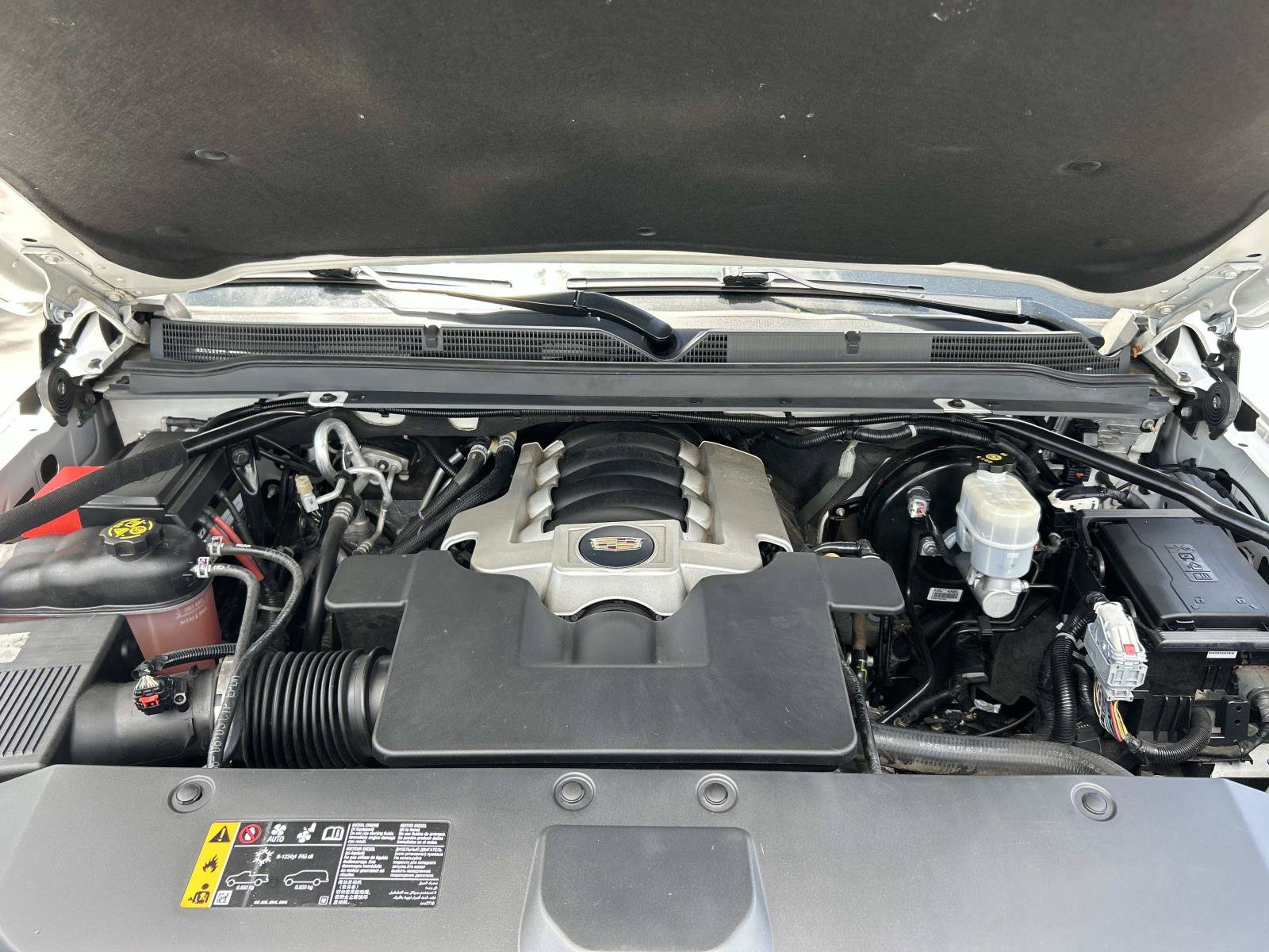 Used 2018 Cadillac Escalade ESV Premium Luxury AWD/4WD image 36