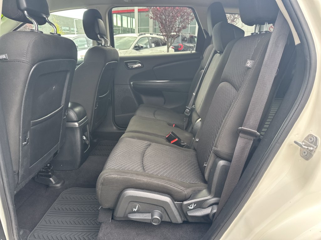 Used 2019 Dodge Journey SE w/ Premium Group AWD/4WD image 14