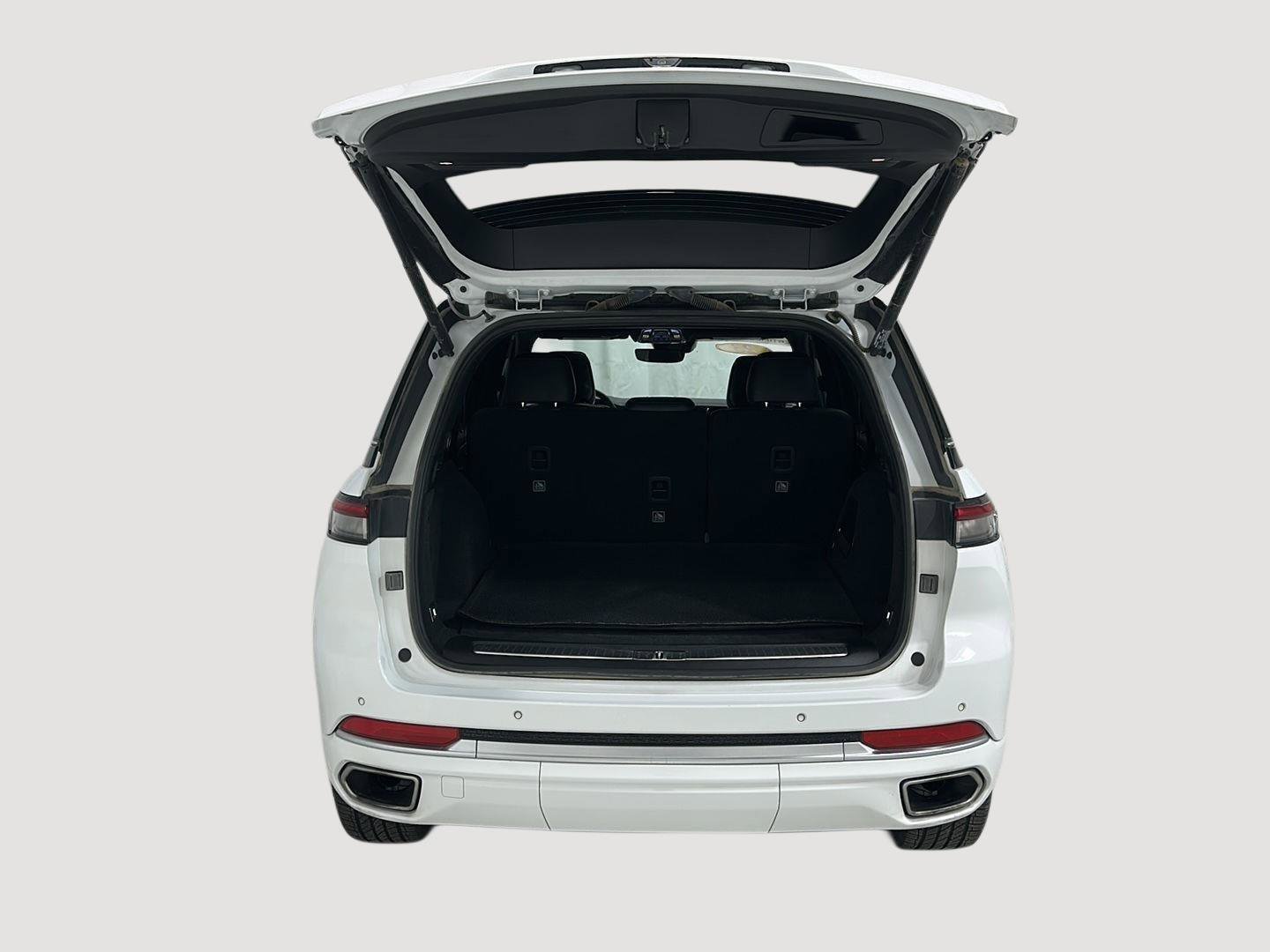 Used 2023 Jeep Grand Cherokee Summit w/ Luxury Tech Group V image 23