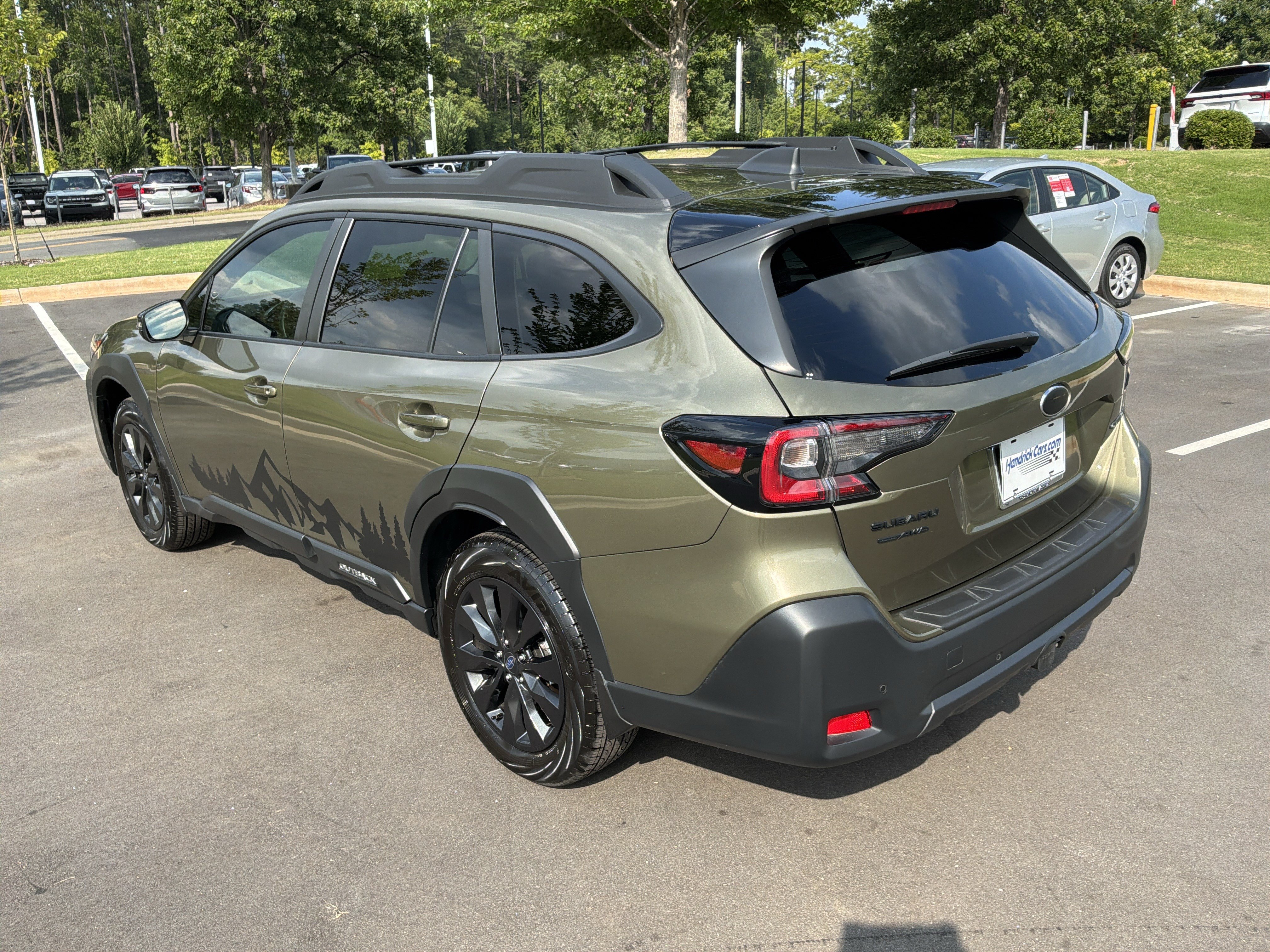 Used 2025 Subaru Outback Onyx Edition w/ Popular Package #2 AWD/4WD image 8
