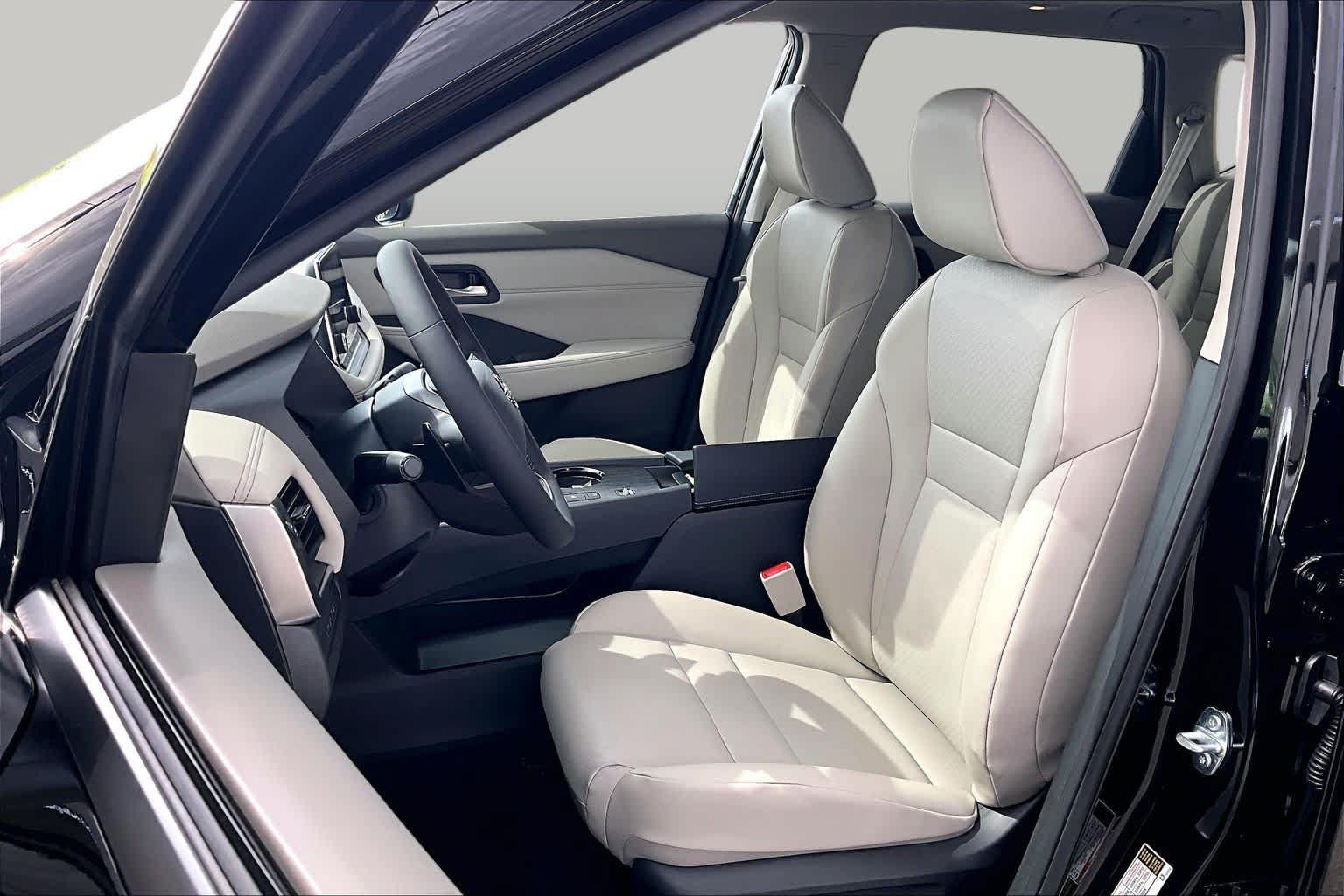 New 2027 Nissan Rogue Dark Armor FWD image 15