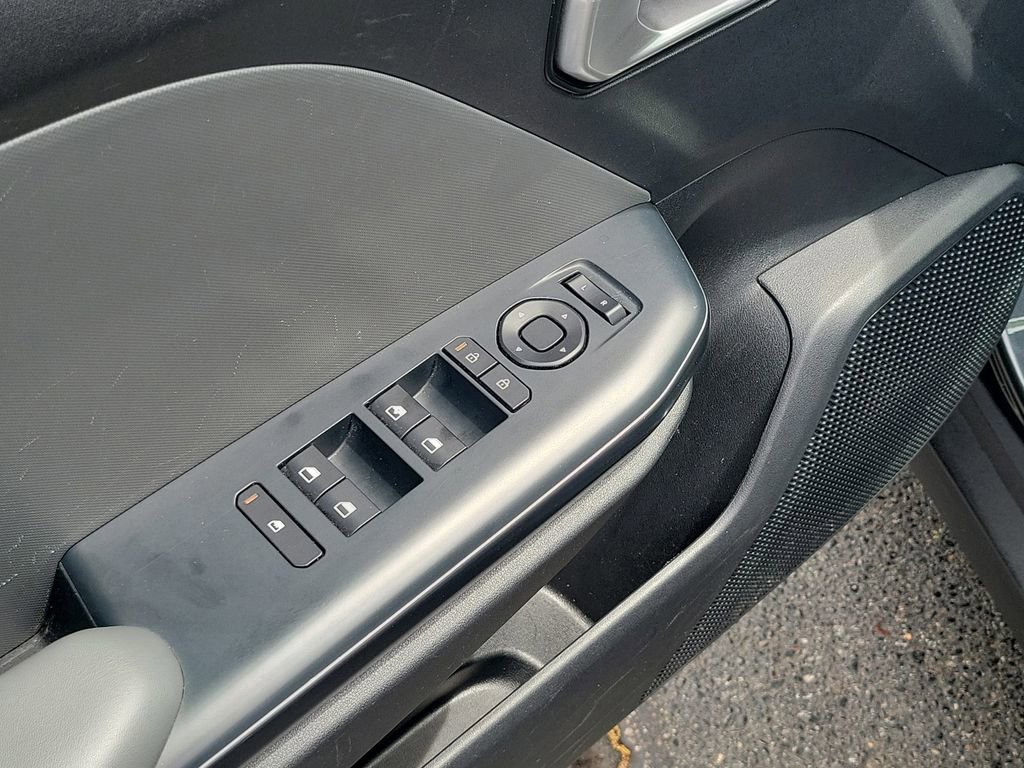 Used 2025 Kia K4 FWD image 21