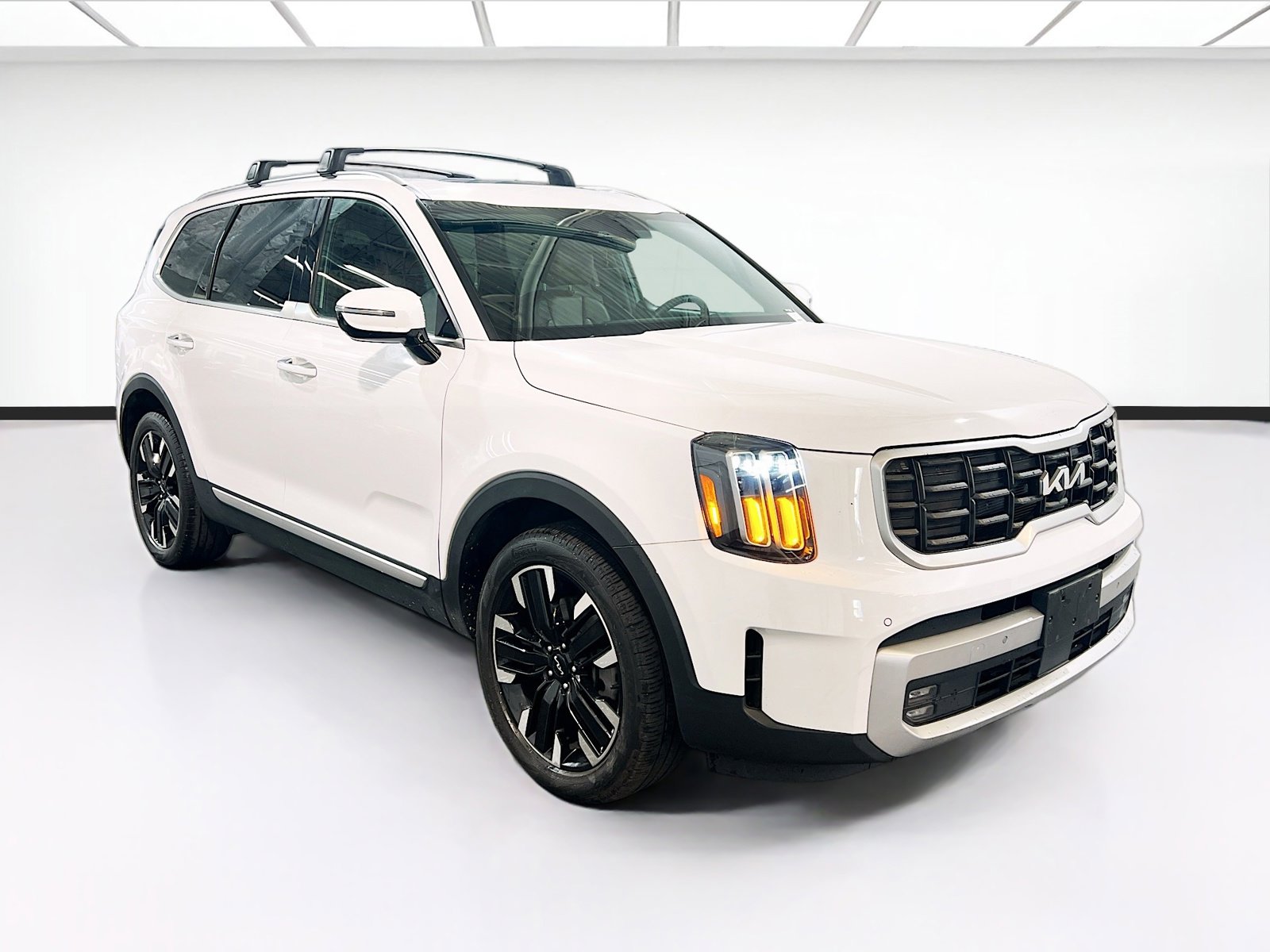 Used 2024 Kia Telluride SX image 3