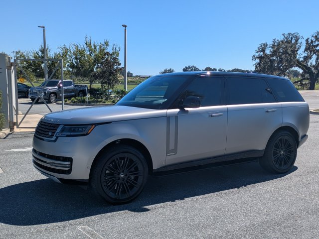 Used 2025 Land Rover Range Rover Long Wheelbase Autobiography AWD/4WD image 1