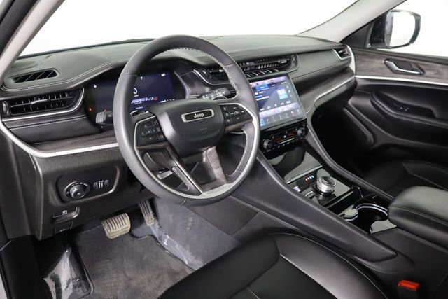 Used 2023 Jeep Grand Cherokee L Limited AWD/4WD image 28