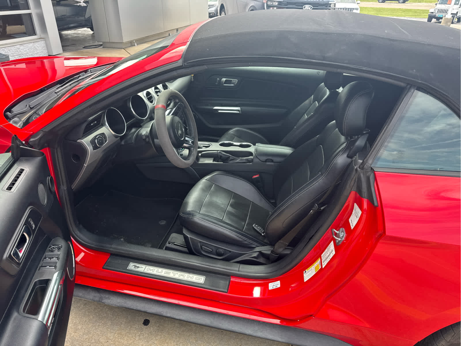 Used 2020 Ford Mustang Premium RWD image 6