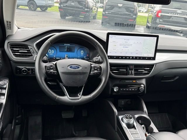 Used 2023 Ford Escape Platinum AWD/4WD image 6