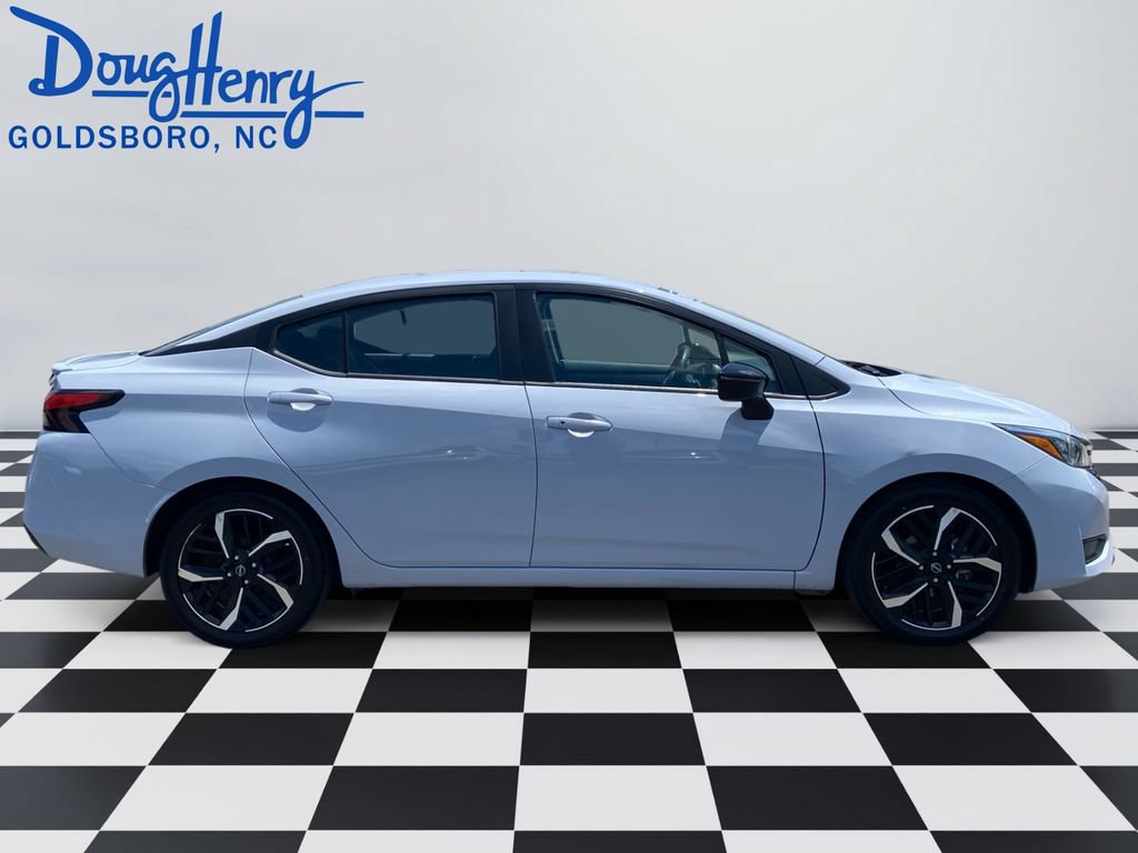 Used 2024 Nissan Versa SR FWD image 6