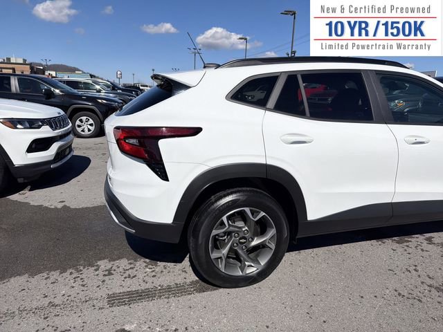 Used 2024 Chevrolet Trax LT w/ LT Convenience Package image 6