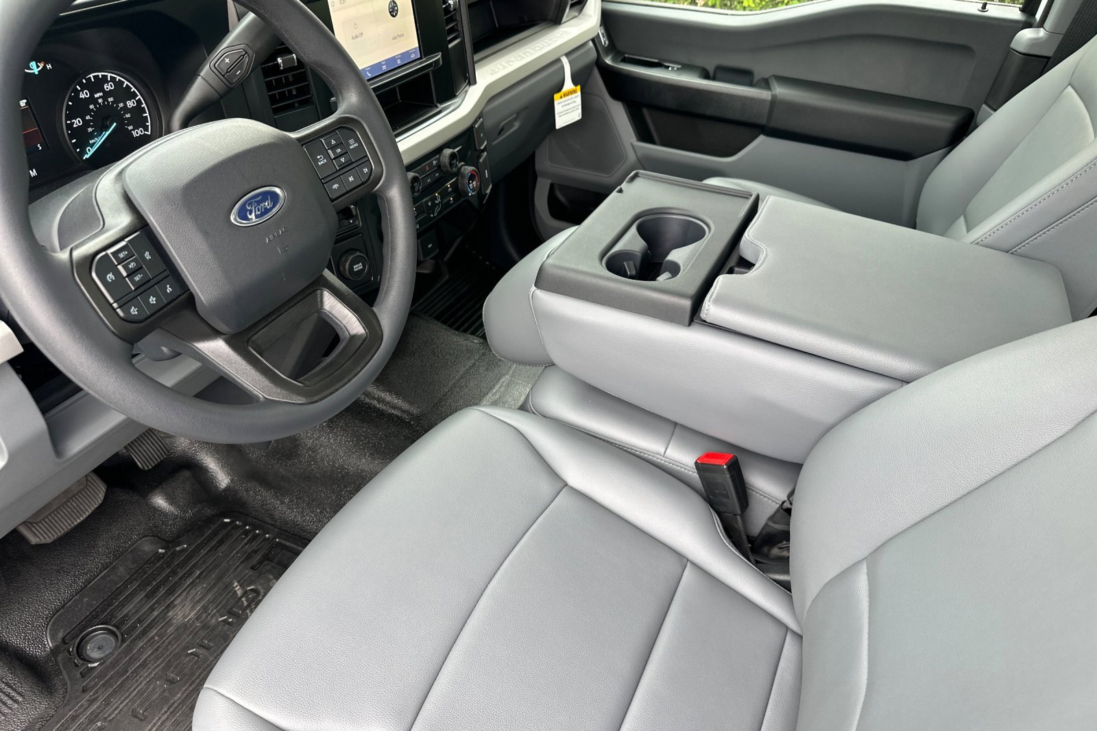 New 2026 Ford F250 XL w/ XL Chrome Package image 10
