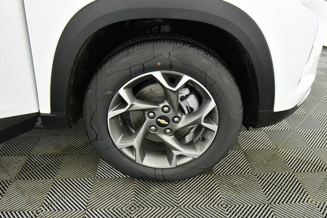 New 2026 Chevrolet Trax LT w/ Driver Confidence Package image 17