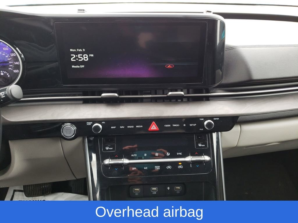 Used 2022 Kia Carnival EX FWD image 22