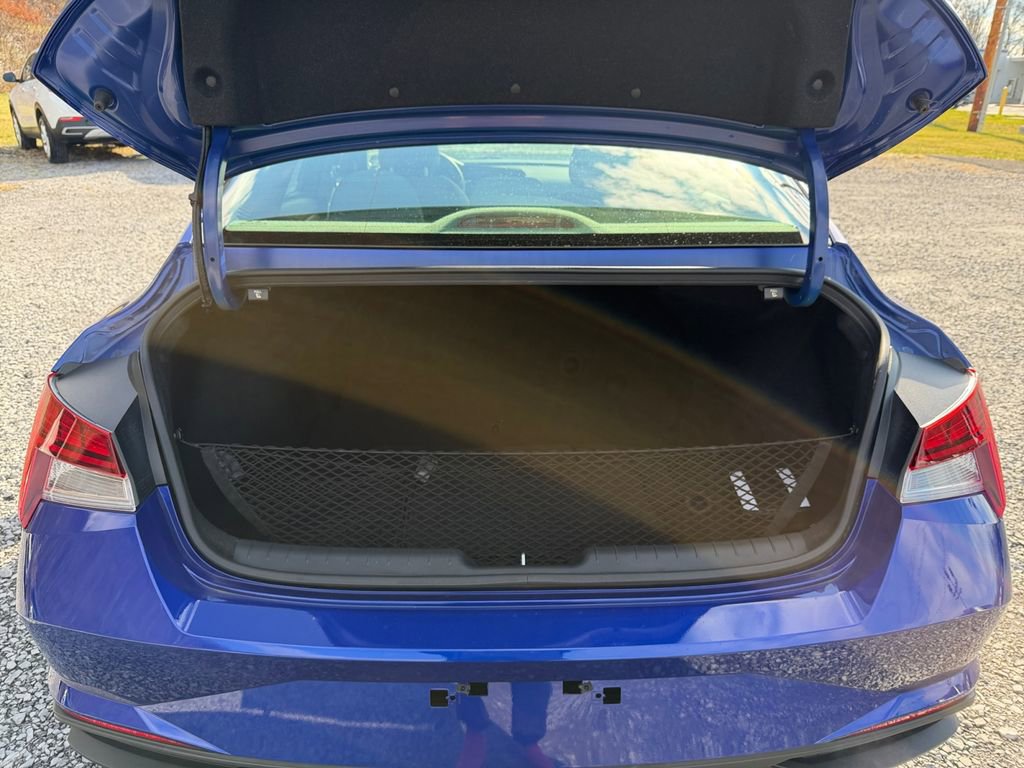 Certified 2023 Hyundai Elantra Blue image 24