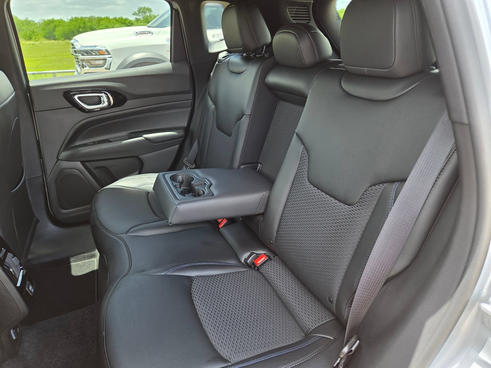 New 2026 Jeep Compass Latitude AWD/4WD image 24