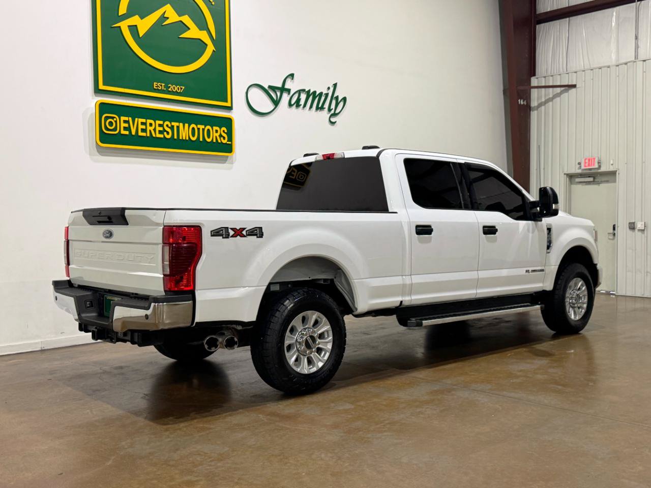 Used 2022 Ford F250 XLT w/ XLT Value Package AWD/4WD image 8