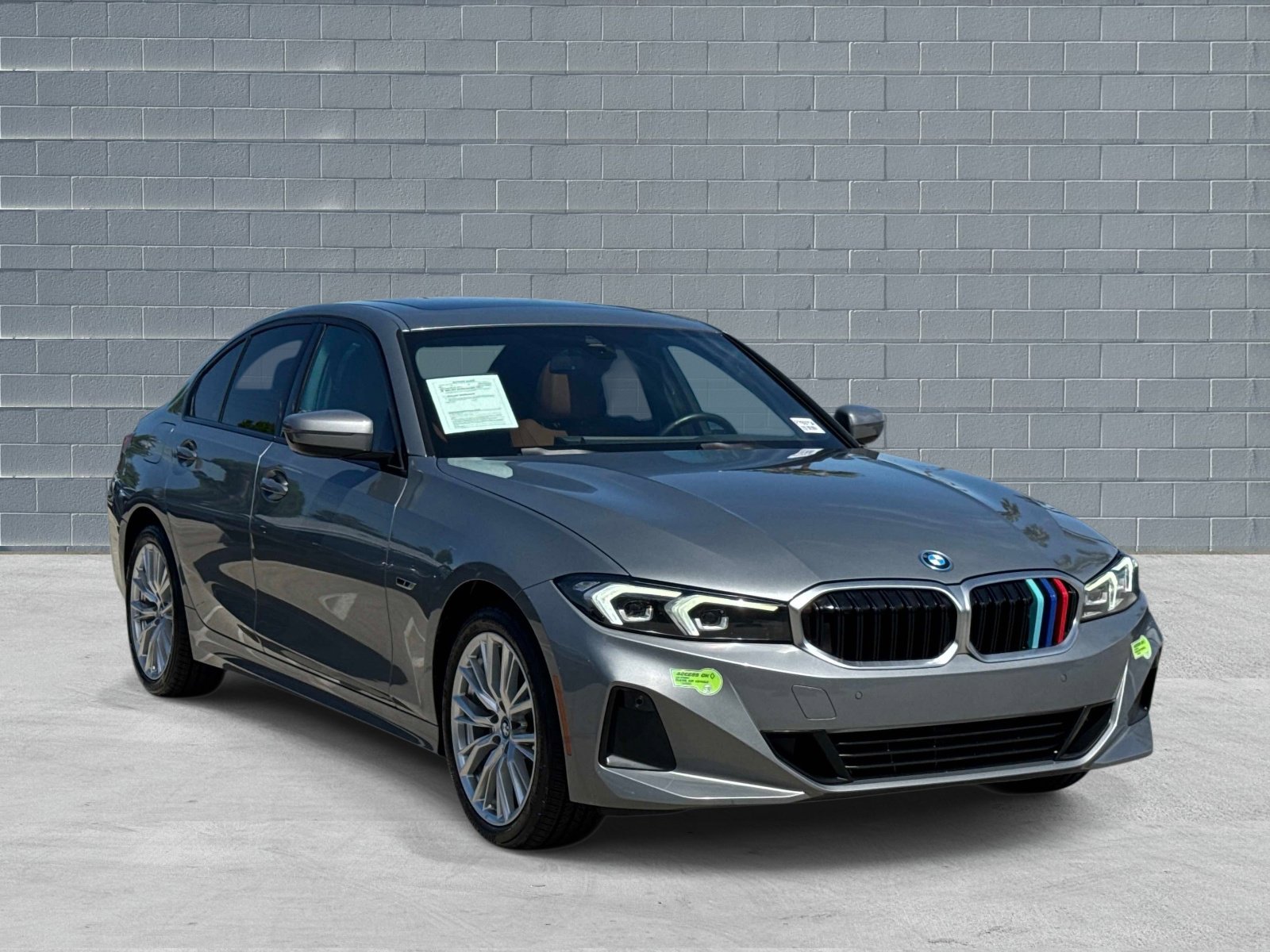 Used 2023 BMW 330e w/ Premium Package RWD image 1