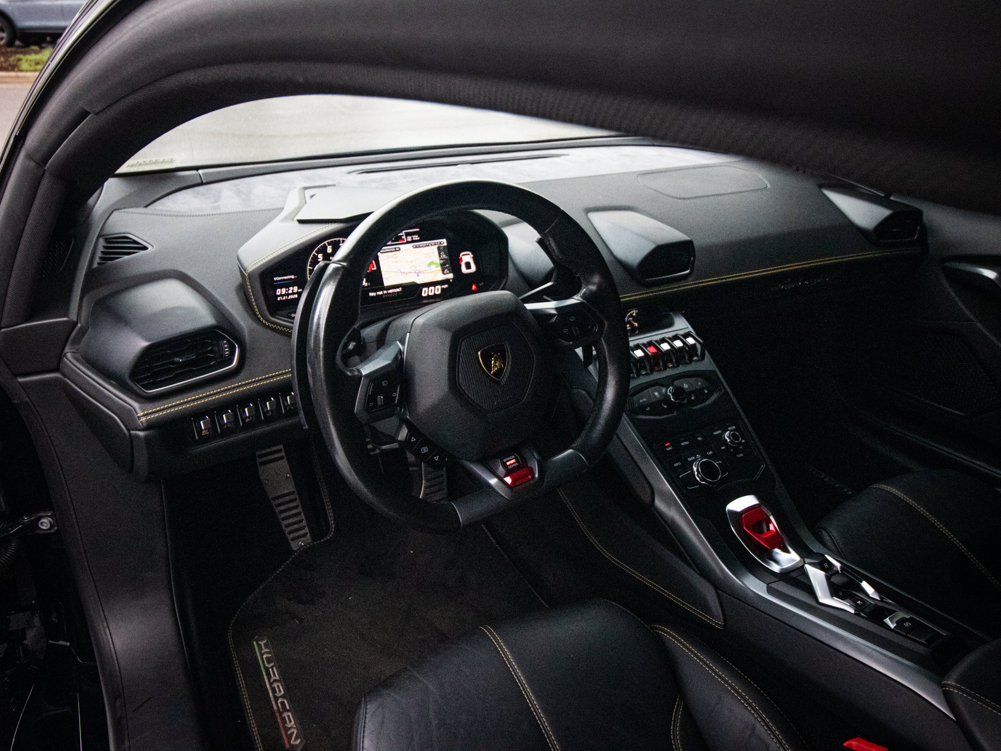 Used 2015 Lamborghini Huracan LP 610-4 AWD/4WD image 30