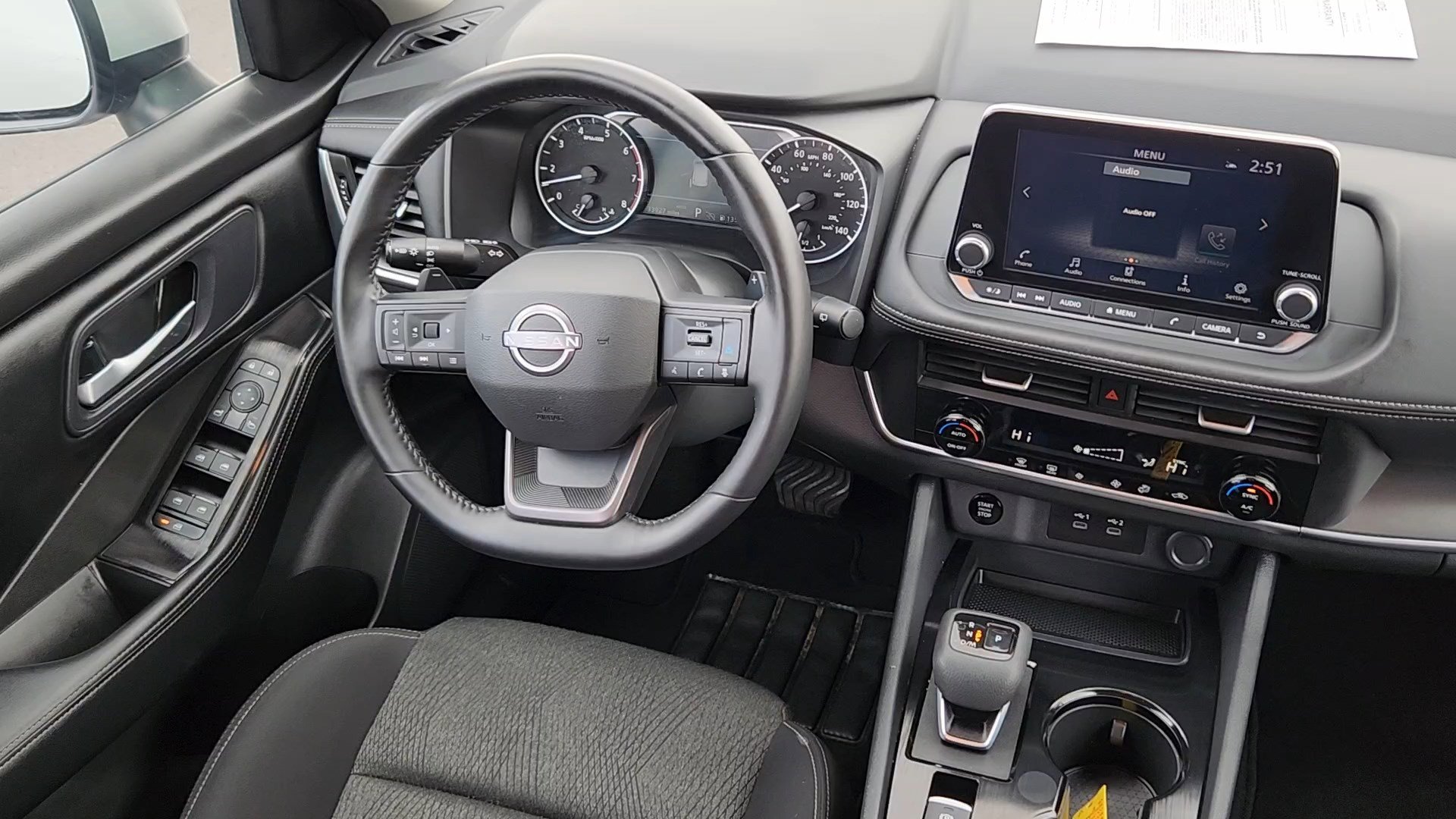 Used 2025 Nissan Rogue SV image 5