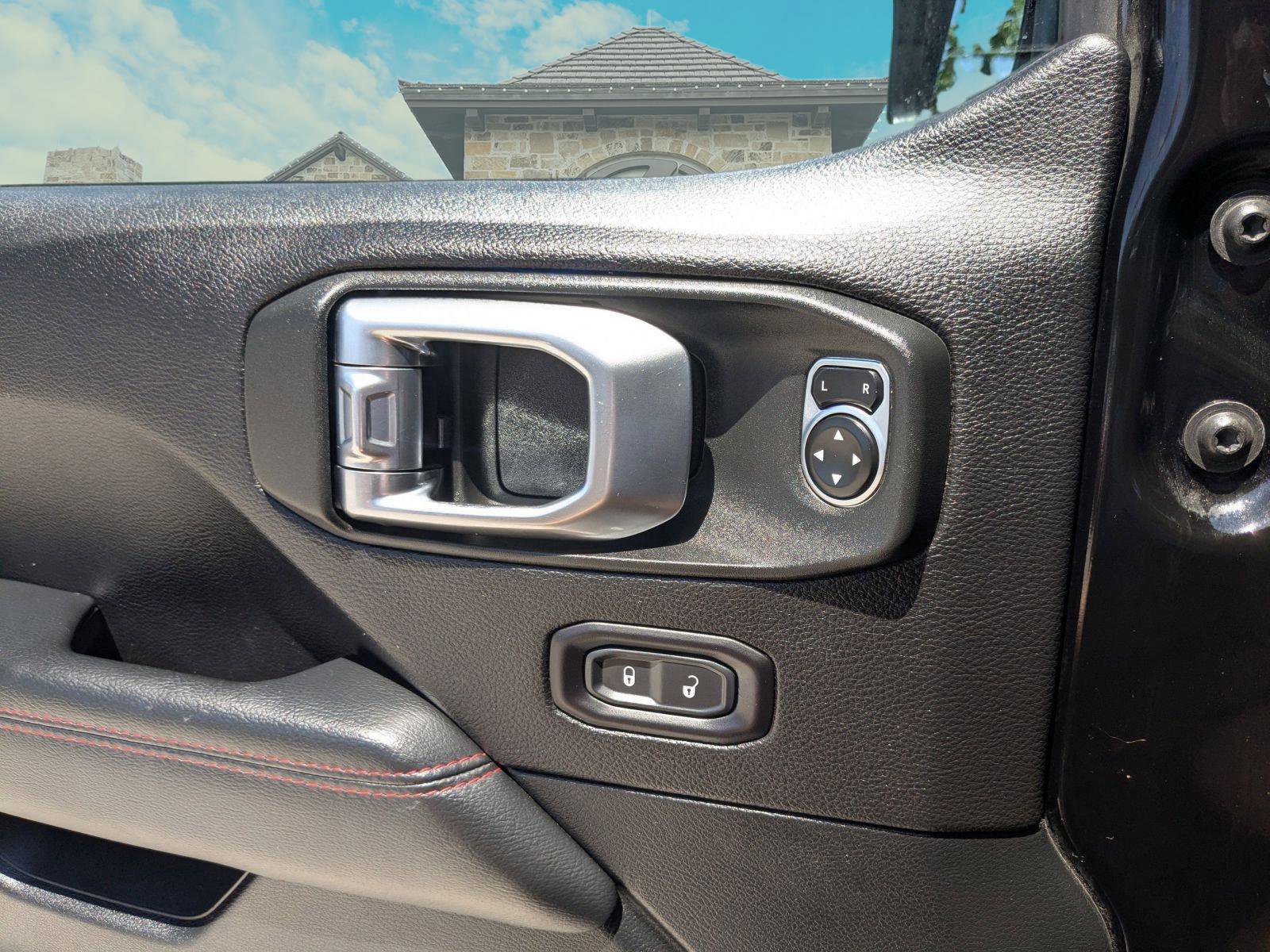 Used 2020 Jeep Gladiator Rubicon AWD/4WD image 8