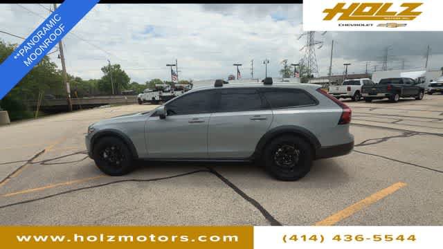 Used 2025 Volvo V90 B6 Cross Country Plus w/ Protection Package Premier AWD/4WD image 6