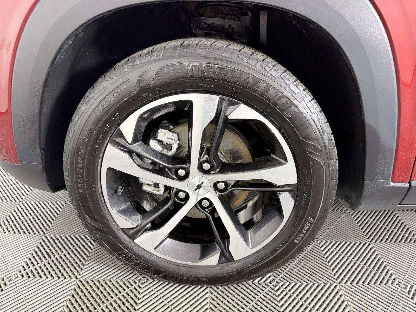 Certified 2024 Chevrolet Trax RS FWD image 9