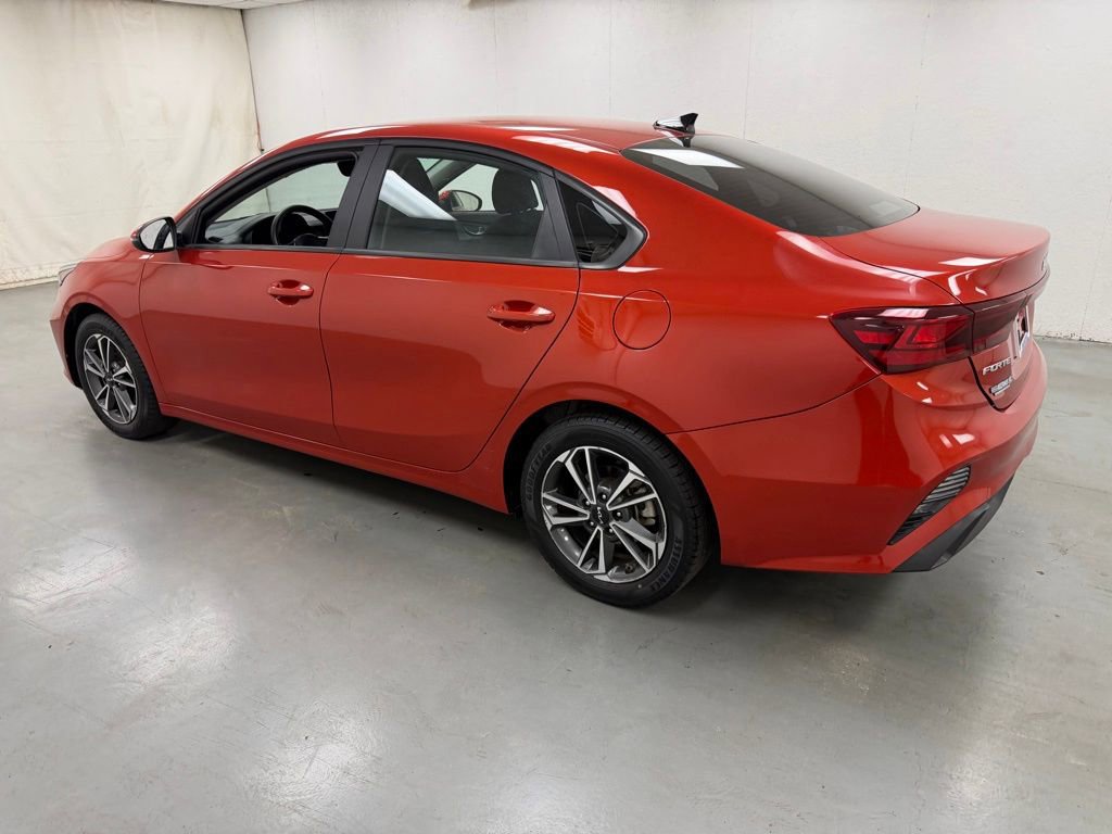 Used 2023 Kia Forte LXS w/ LXS Technology Package image 3