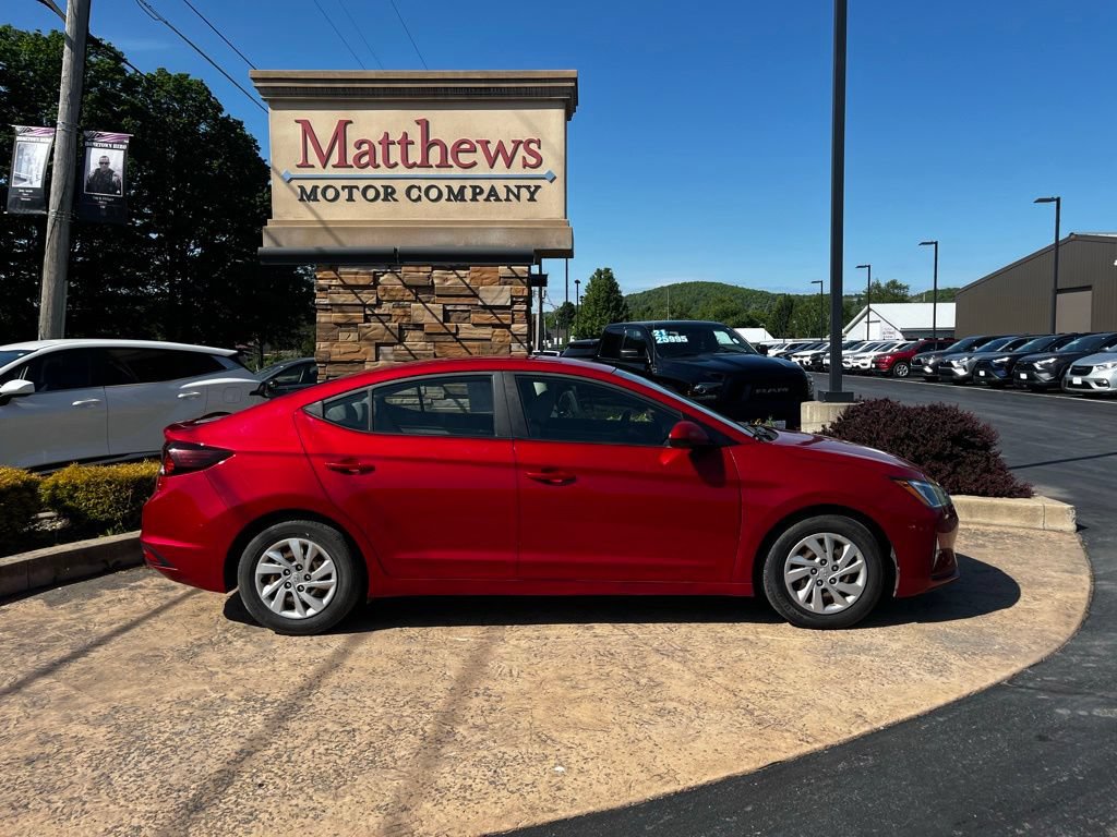 Used 2020 Hyundai Elantra SE w/ Cargo Package (C1) FWD image 4