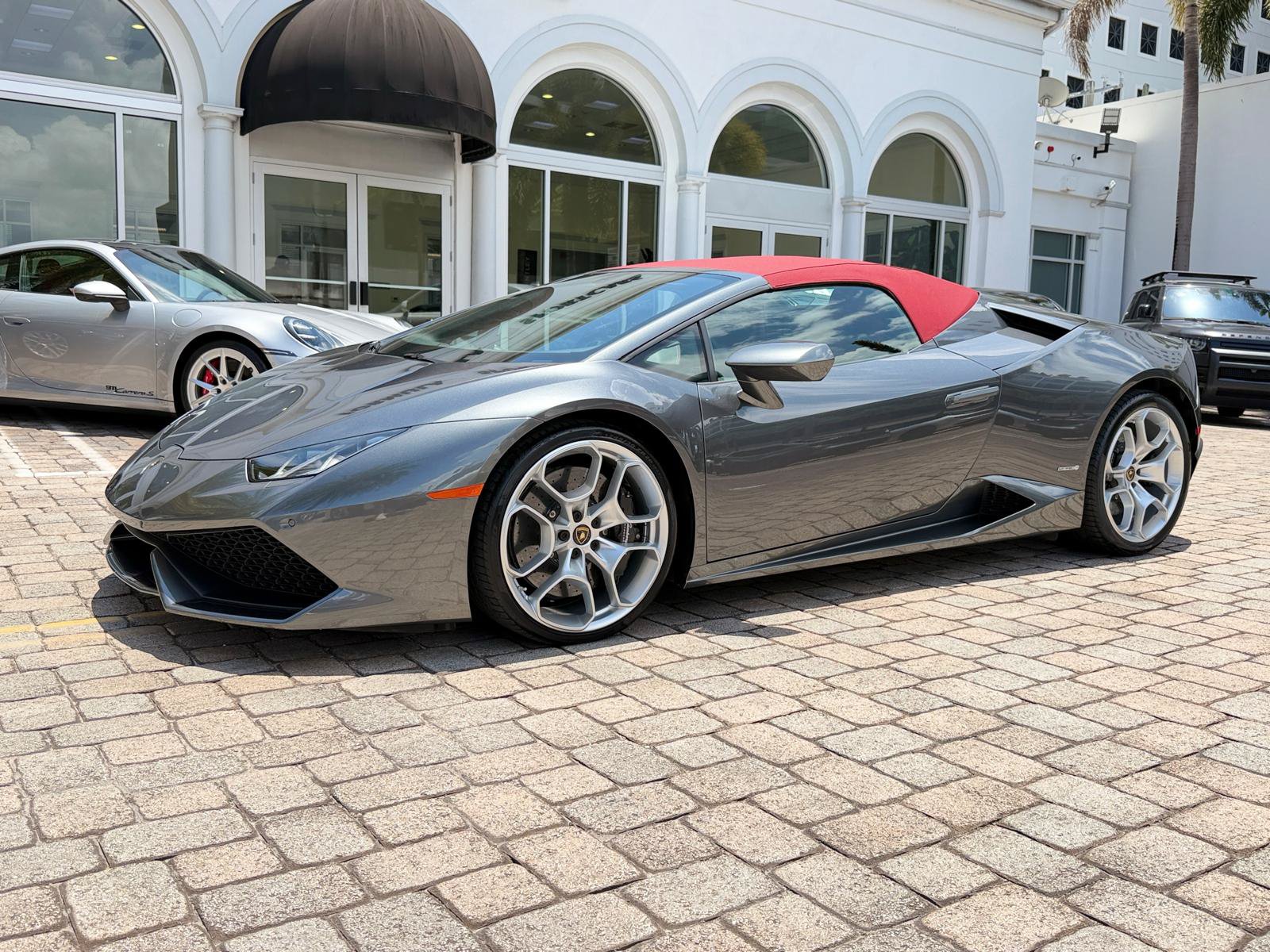 Used 2016 Lamborghini Huracan LP 610-4 AWD/4WD image 2