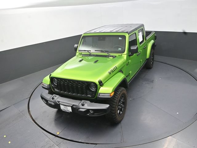 Used 2025 Jeep Gladiator Sport AWD/4WD image 14