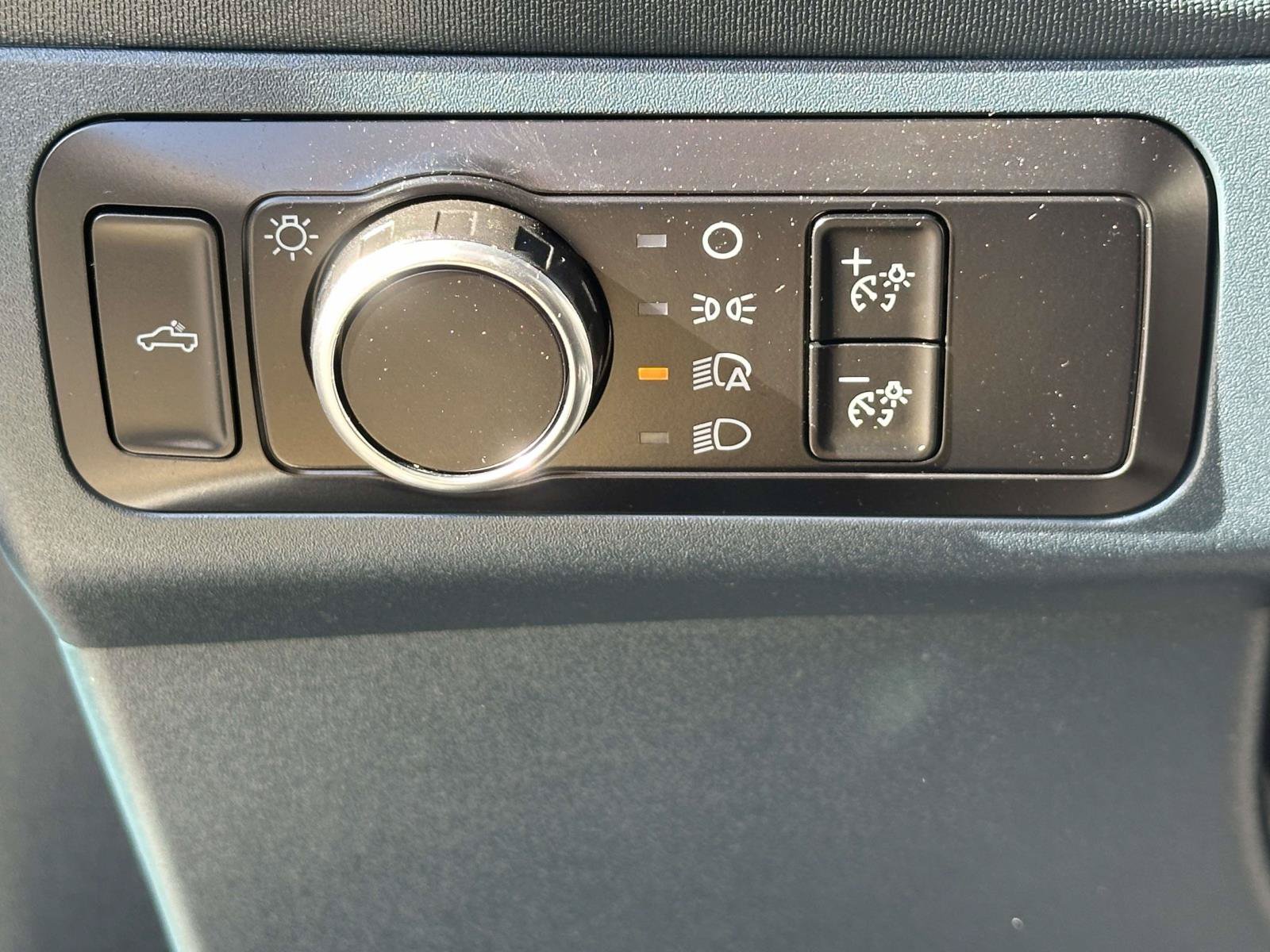 Used 2025 Ford Maverick XL w/ Equipment Group 102A AWD/4WD image 15