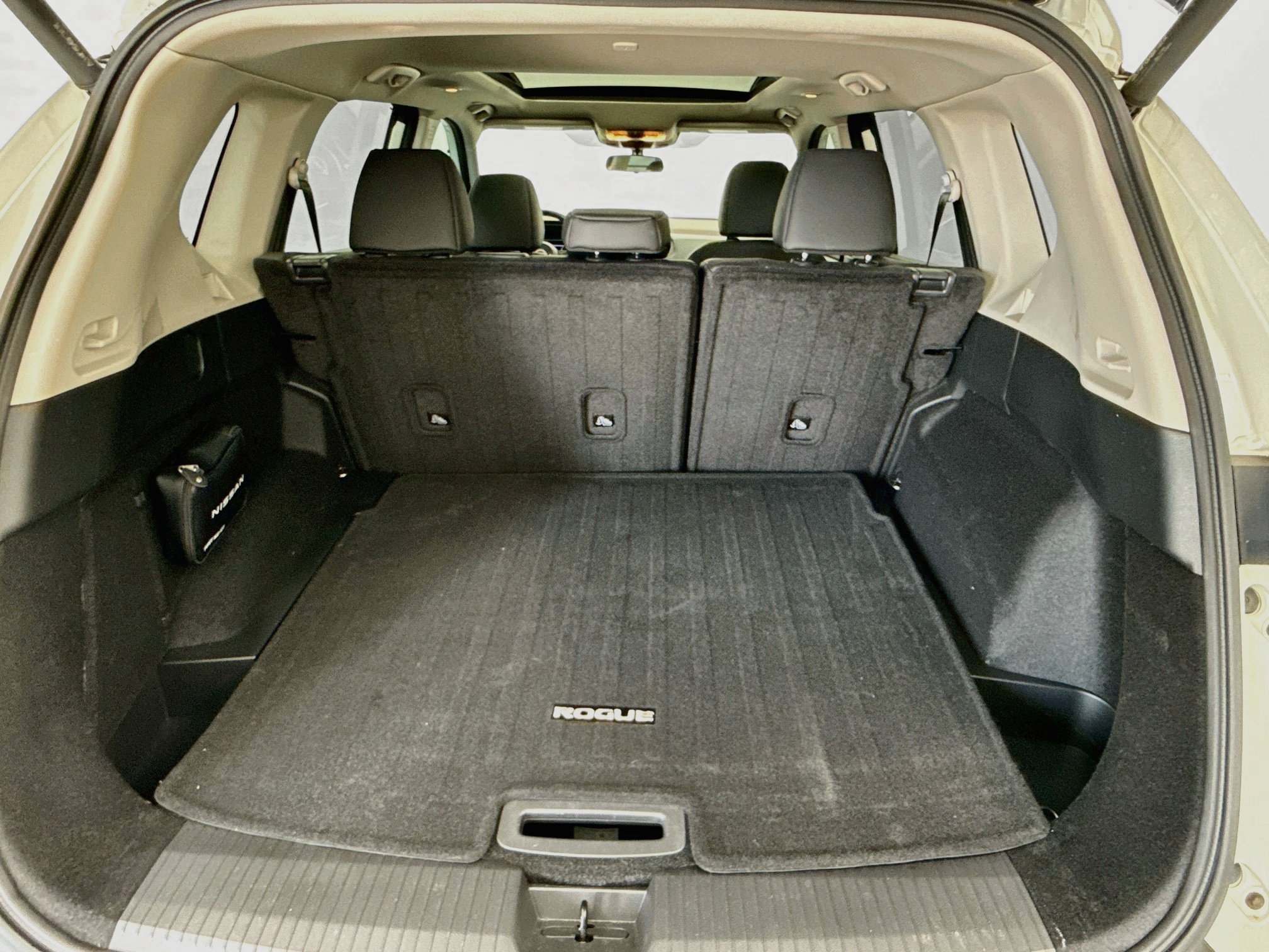 Used 2023 Nissan Rogue SV w/ SV Premium B Package FWD image 29