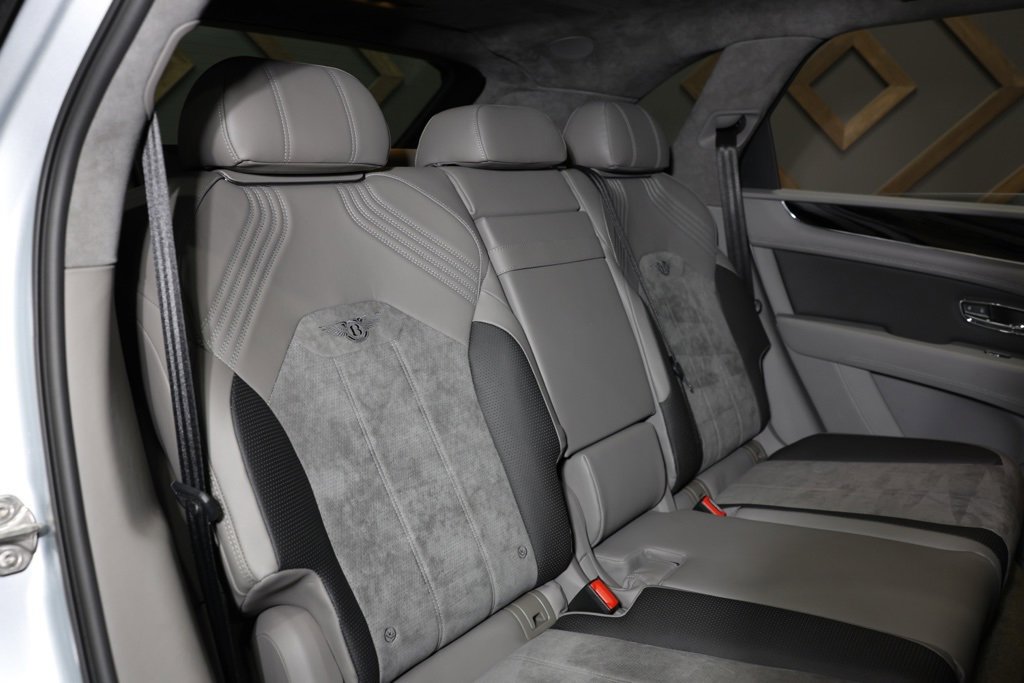 Used 2022 Bentley Bentayga image 7