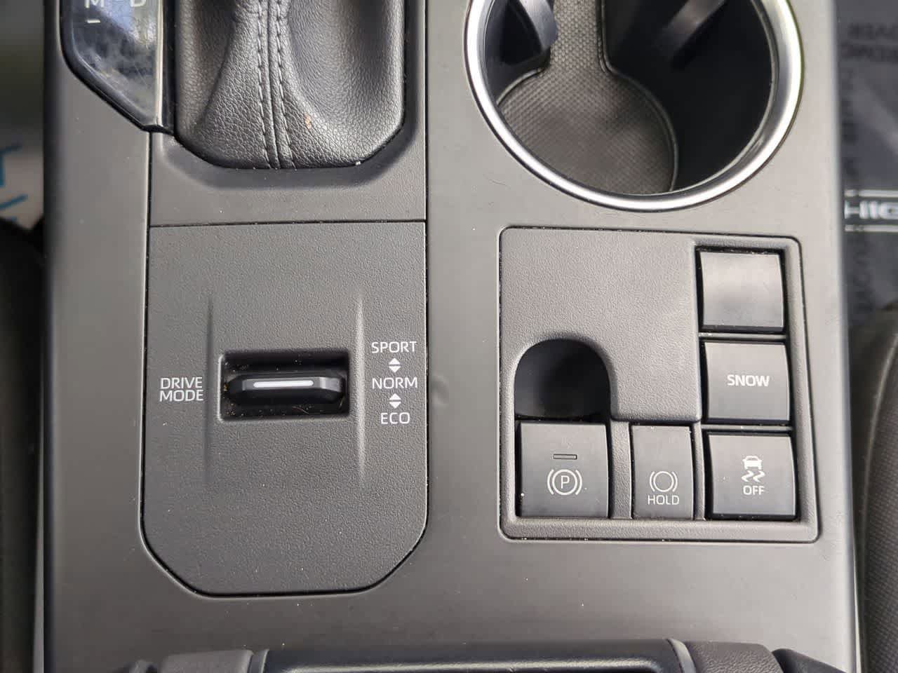 Used 2023 Toyota Highlander L FWD image 18