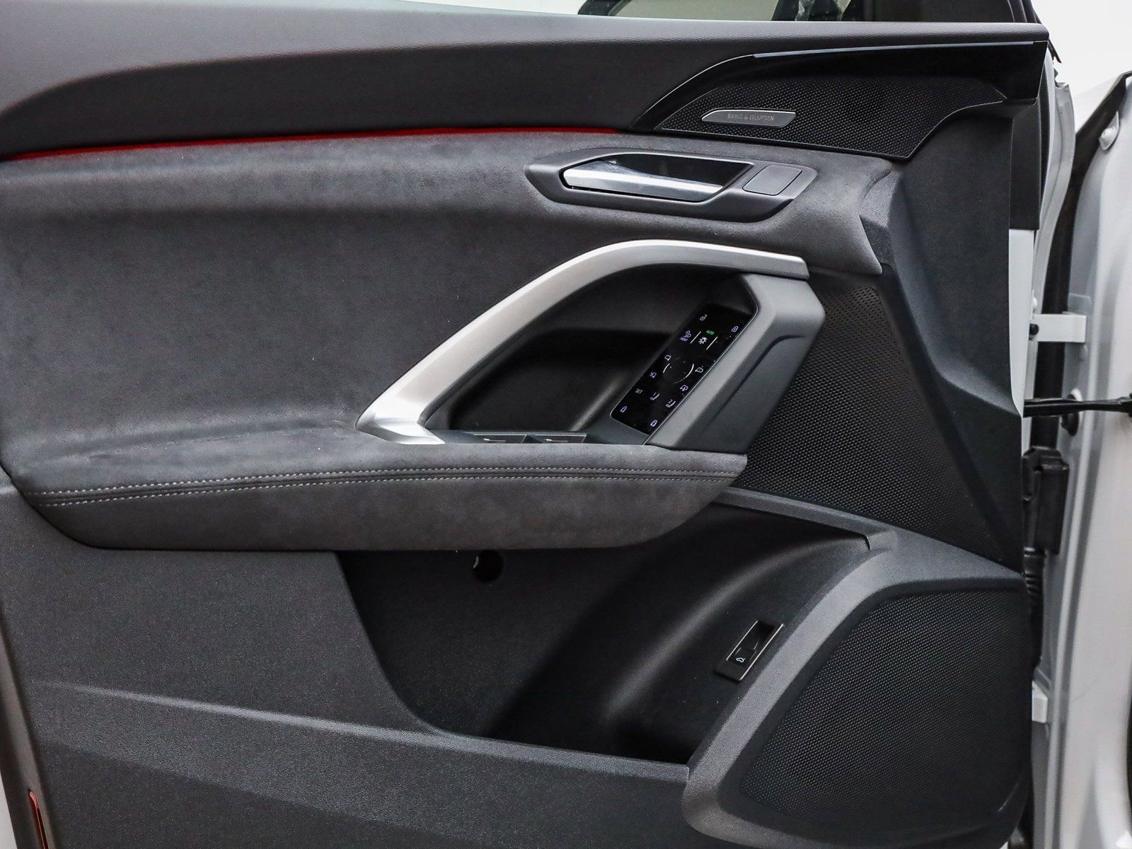 New 2025 Audi SQ5 Premium Plus AWD/4WD image 22