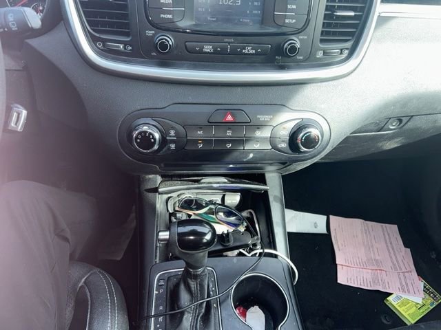 Used 2017 Kia Sorento LX image 17