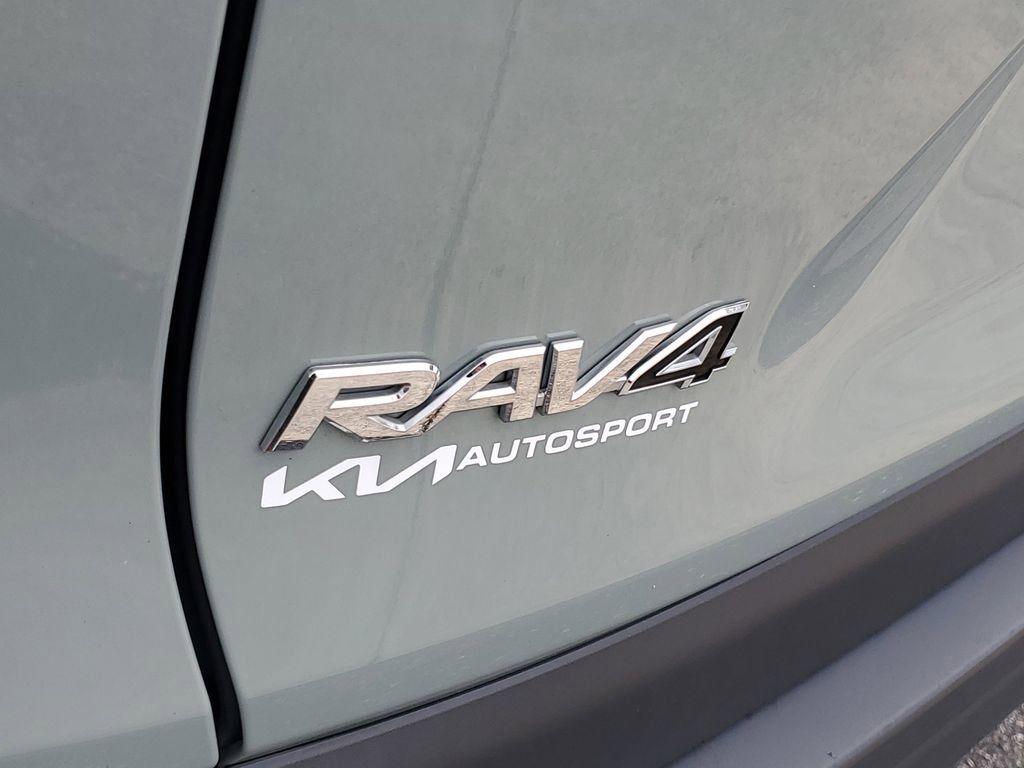 Used 2022 Toyota RAV4 XLE Premium AWD/4WD image 28